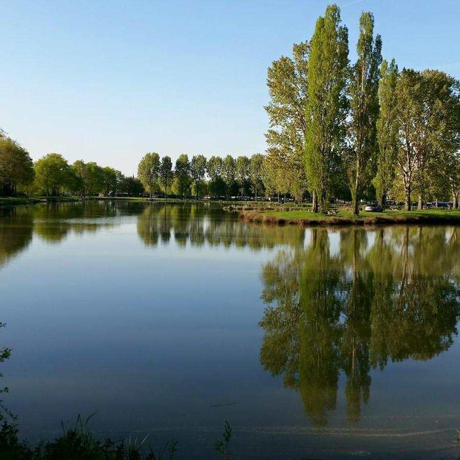 L'Oasis Des Dombes Hotel Amberieux-en-Dombes ภายนอก รูปภาพ
