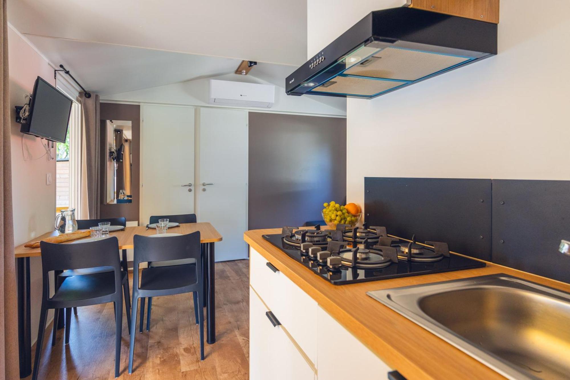 L'Oasis Des Dombes Hotel Amberieux-en-Dombes ภายนอก รูปภาพ